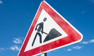 Verkehrsschild Baustelle.