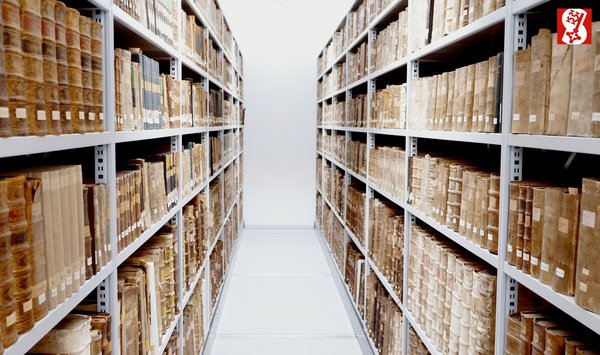 Bücherregale.