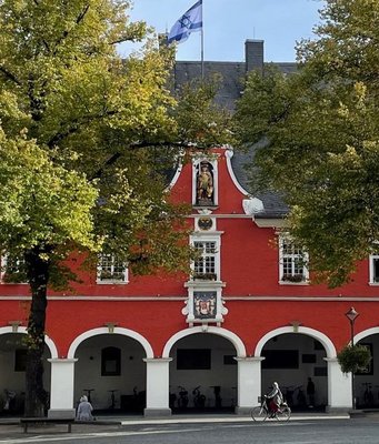 Rathaus der Stadt Soest mit gehisster Israel Flagge